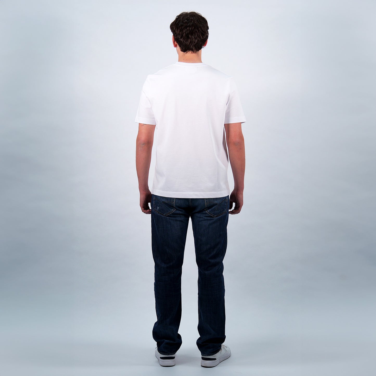 White Villa Tshirt - Typelogo